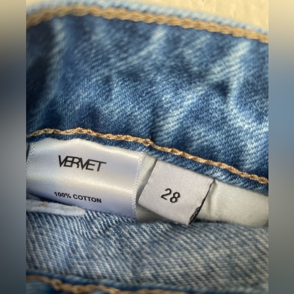 Vervet By Flying Monkey Medium Wash Distressed Split Hem Straight Leg Jeans - Picture 4 of 6